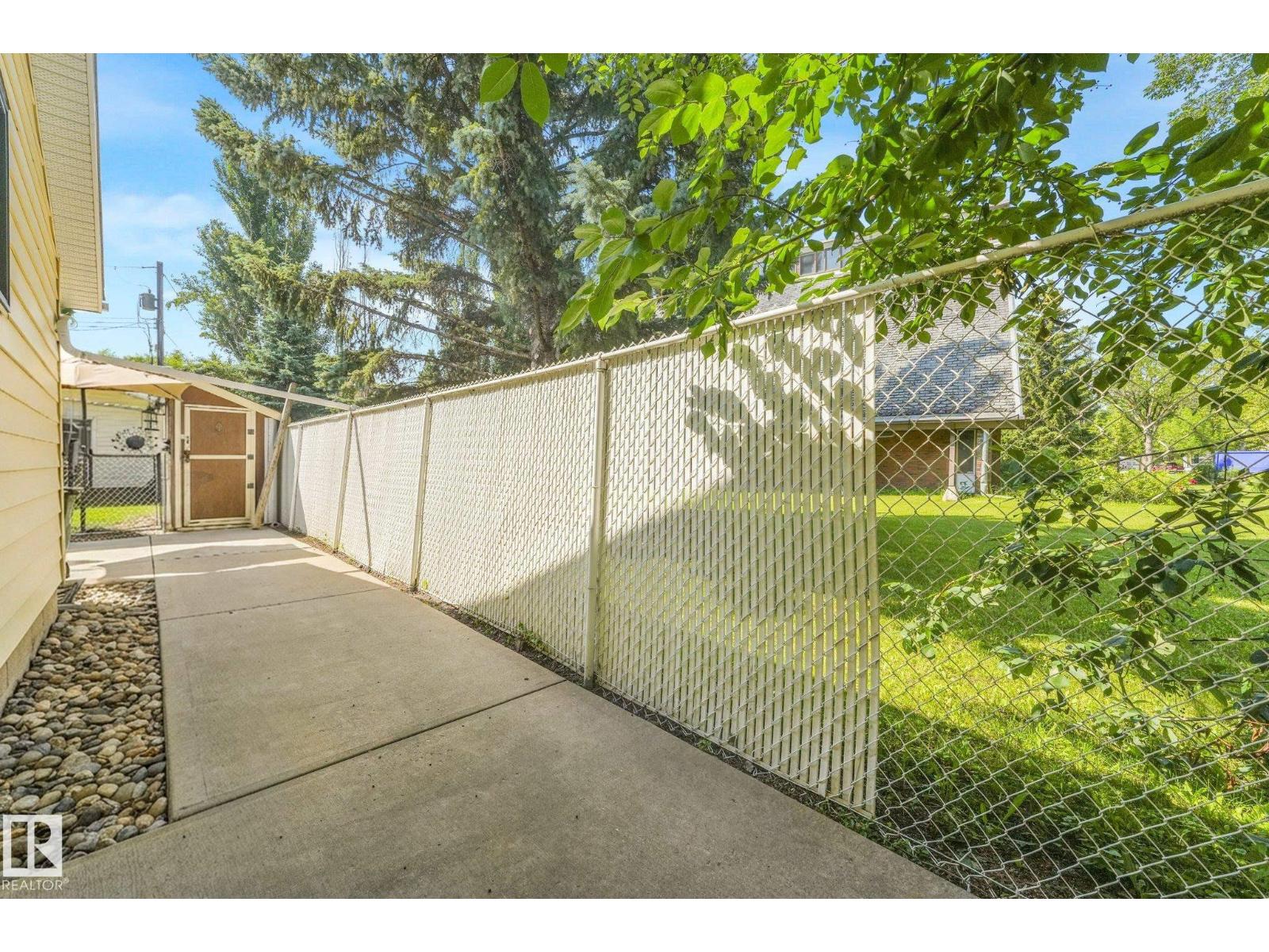 11836 135 ST NW - Image 52
