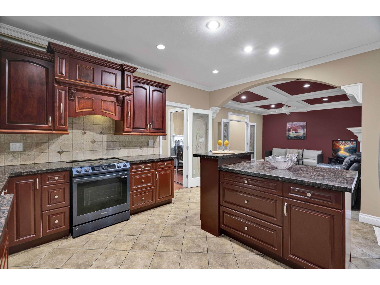 6 Bed, 5 Bath House for Sale in Delta – 8179 112 STREET, Delta – MLS# R3147874 - Image 14