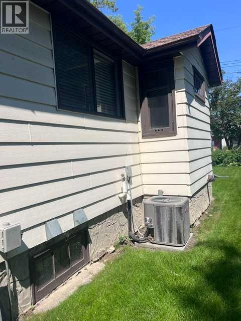 4605 46 Street - 43