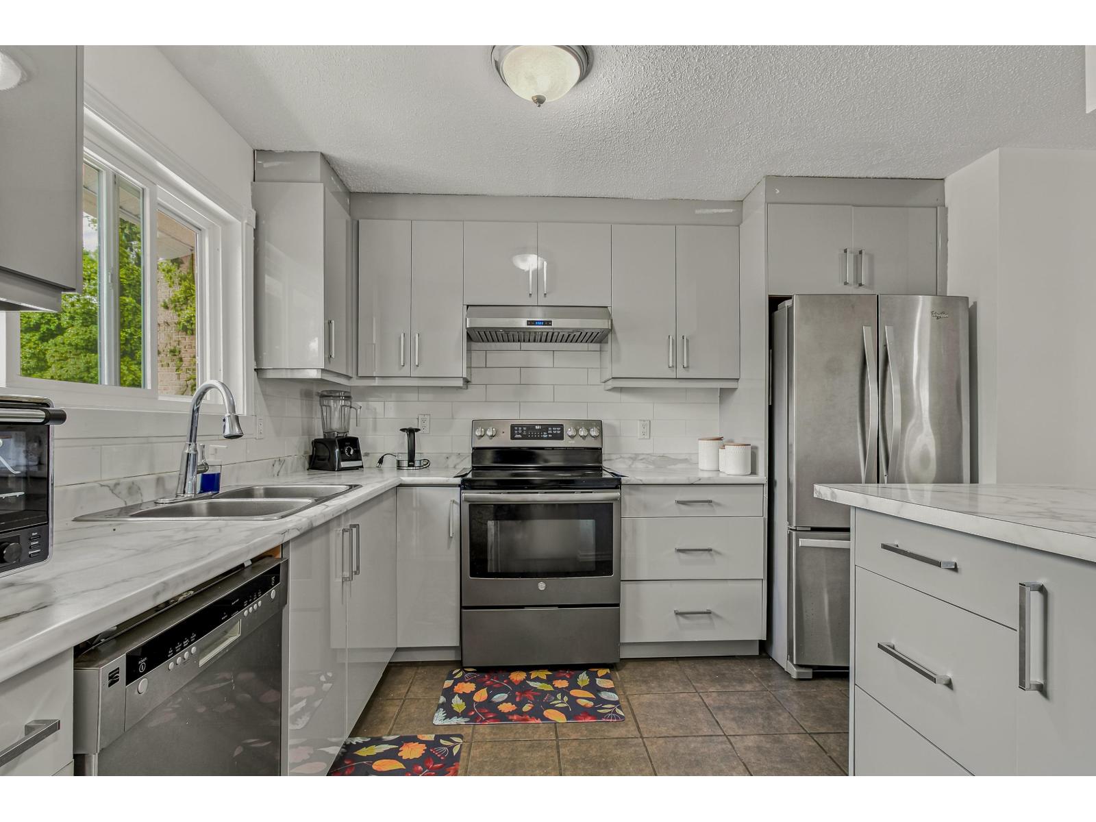 3 Bed, 2 Bath House for Sale in Langley – 26549 32 AVENUE, Langley – MLS# R3148008 - Image 8