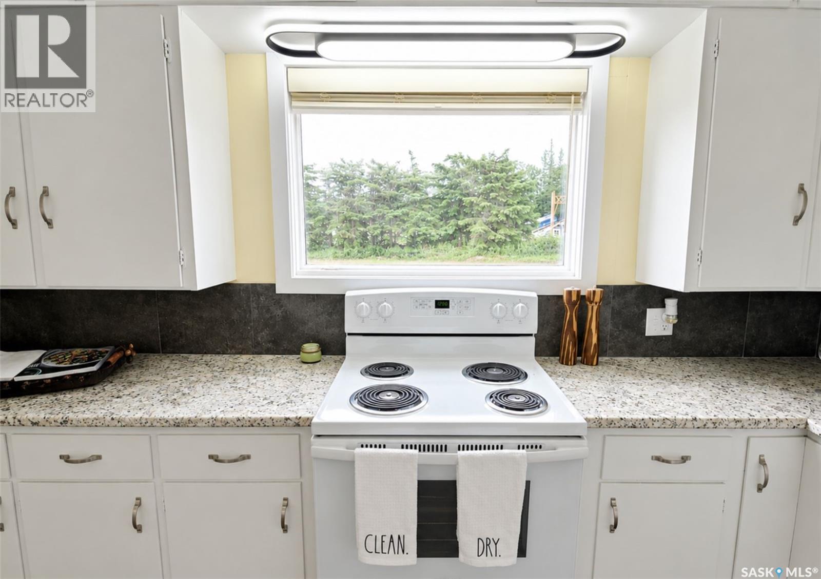 108 Third AVENUE S - Image 4