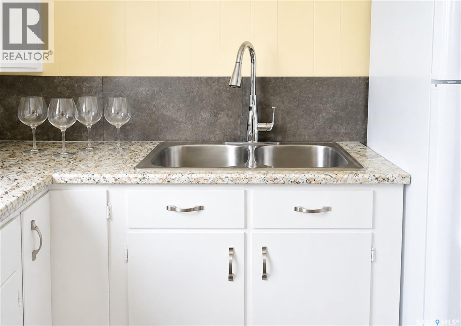 108 Third AVENUE S - Image 7
