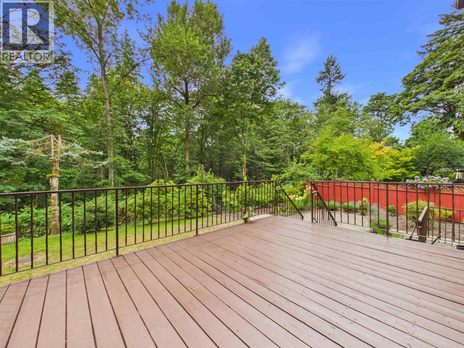 7 Bed, 4 Bath House for Sale in Burnaby – 8232 BRYNLOR DRIVE, Burnaby – MLS# R3148237 - Image 16
