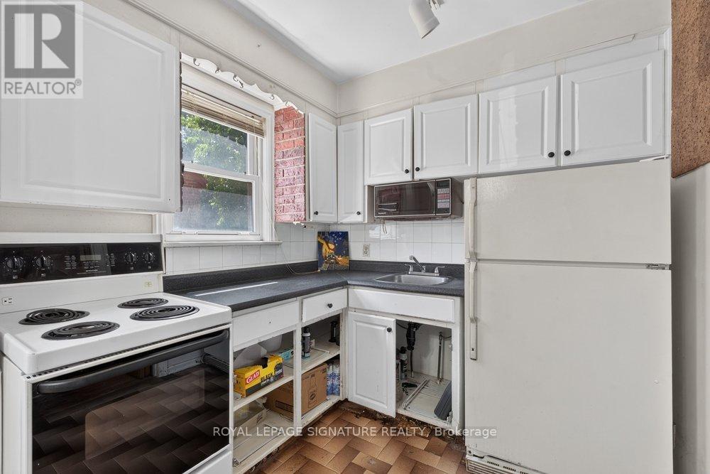 10 ROSSFORD ROAD - 11