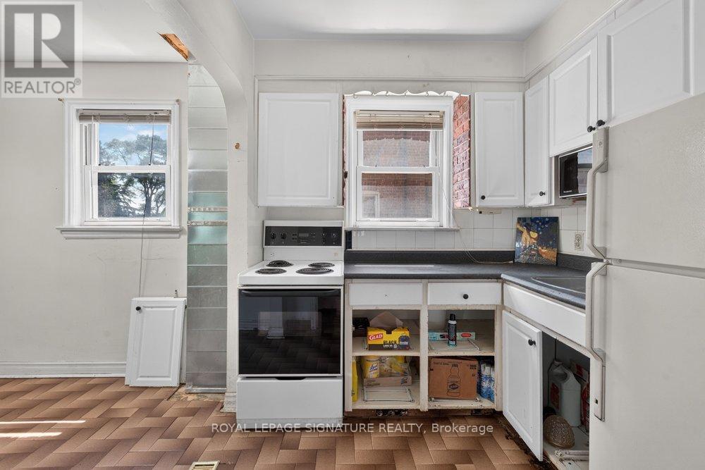10 ROSSFORD ROAD - 12