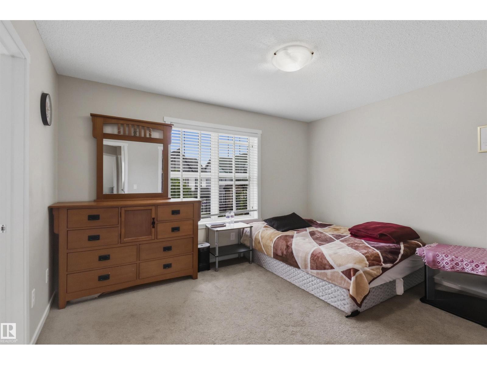 1528 35 AV NW NW - 14