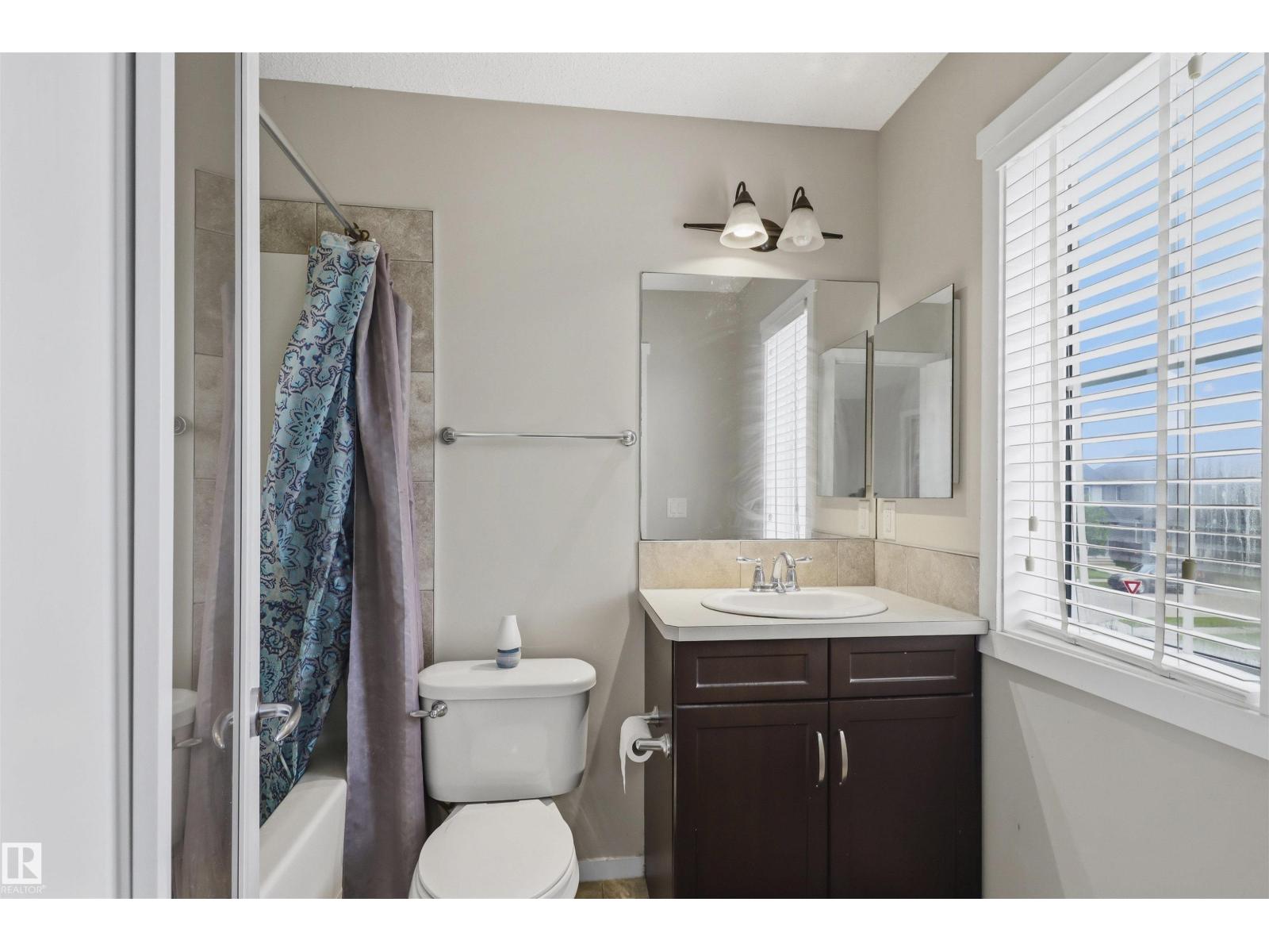 1528 35 AV NW NW - 15
