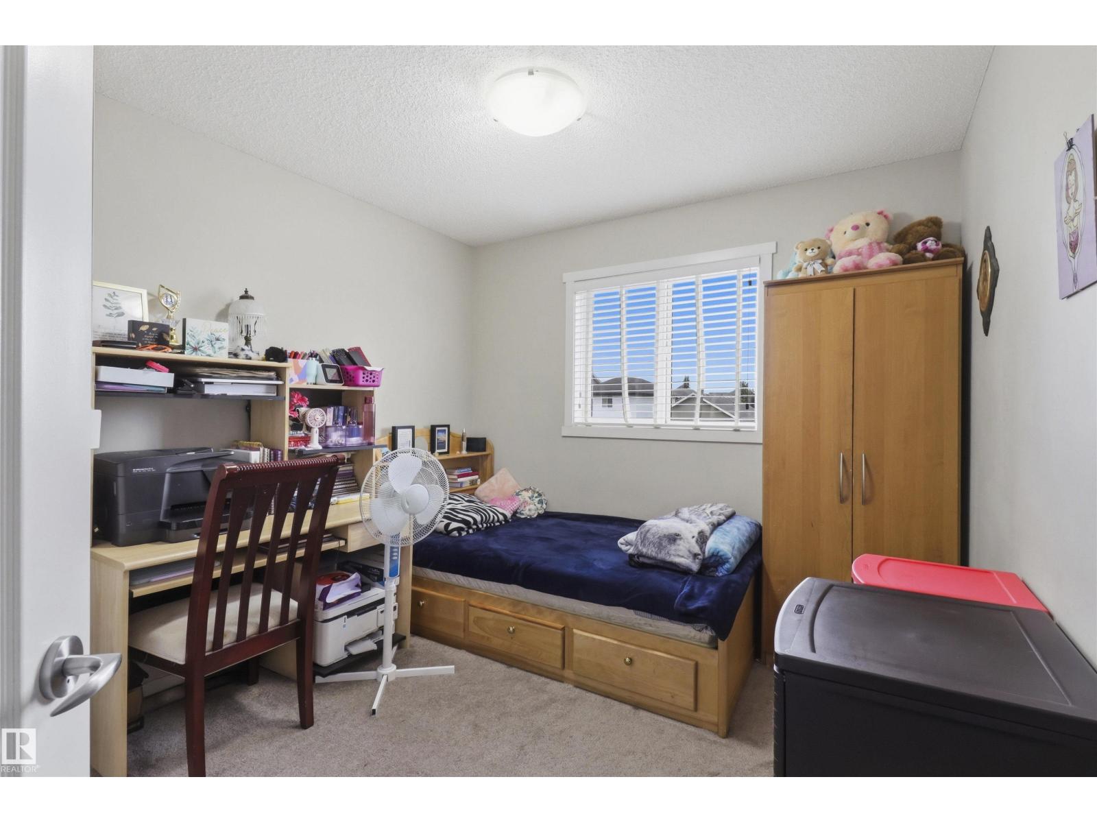 1528 35 AV NW NW - 17