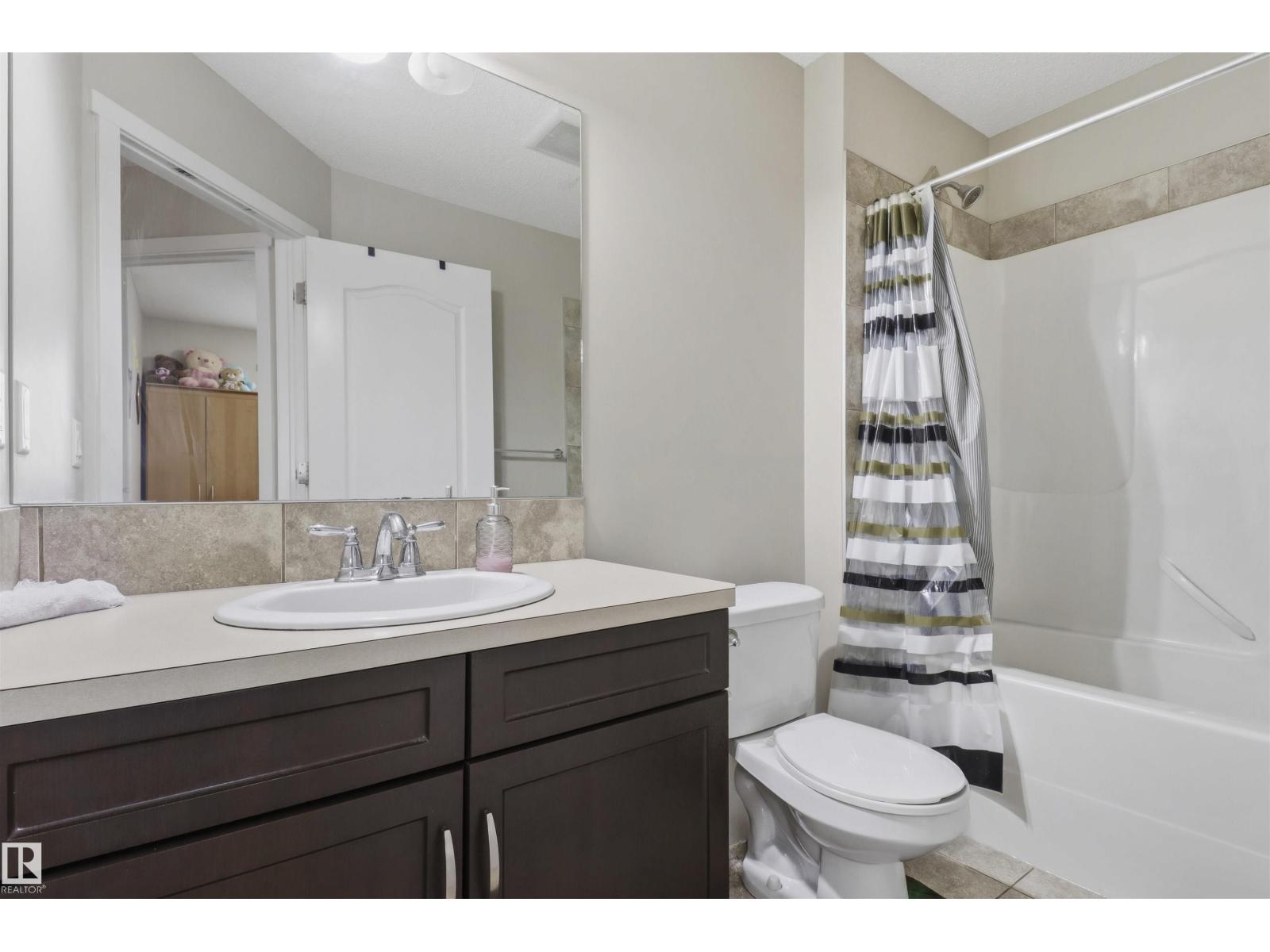 1528 35 AV NW NW - 18