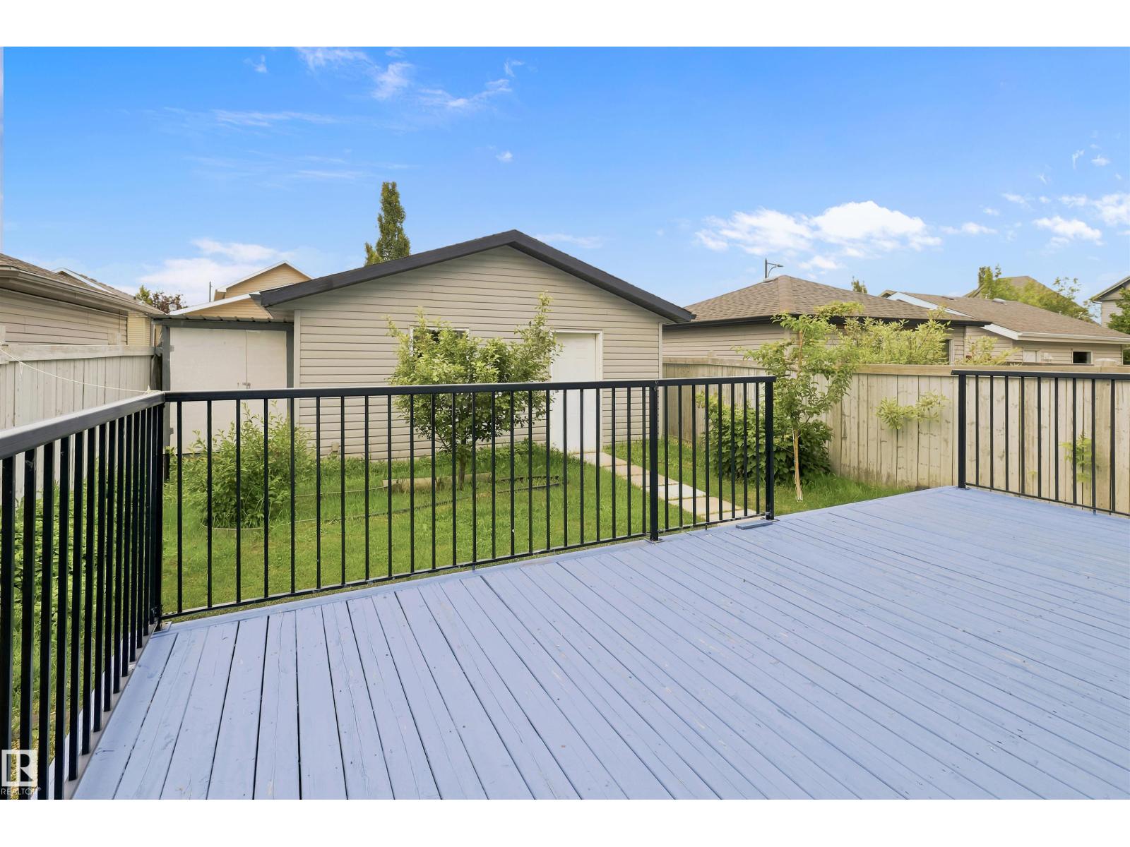 1528 35 AV NW NW - 29