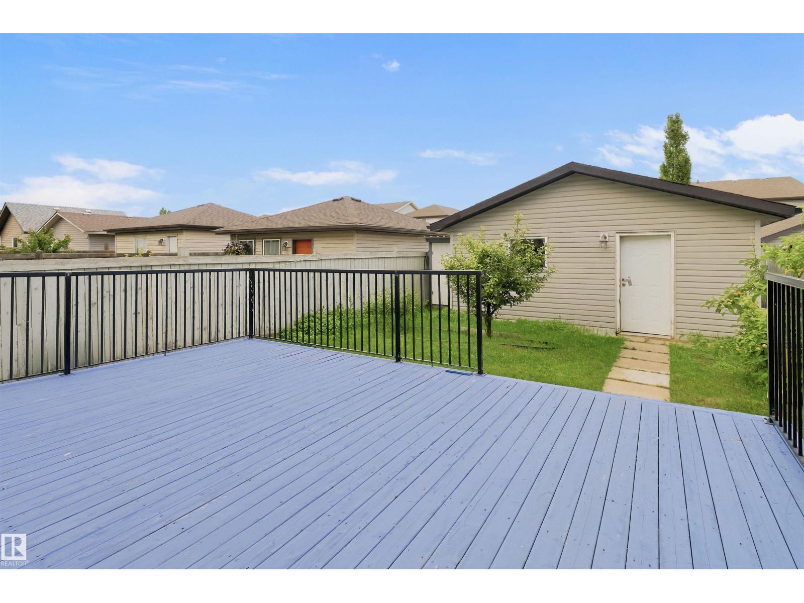 1528 35 AV NW NW - 30