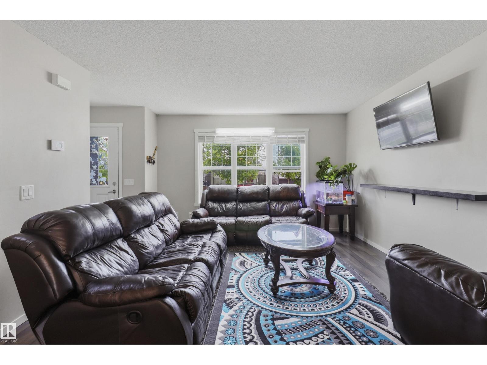 1528 35 AV NW NW - 6