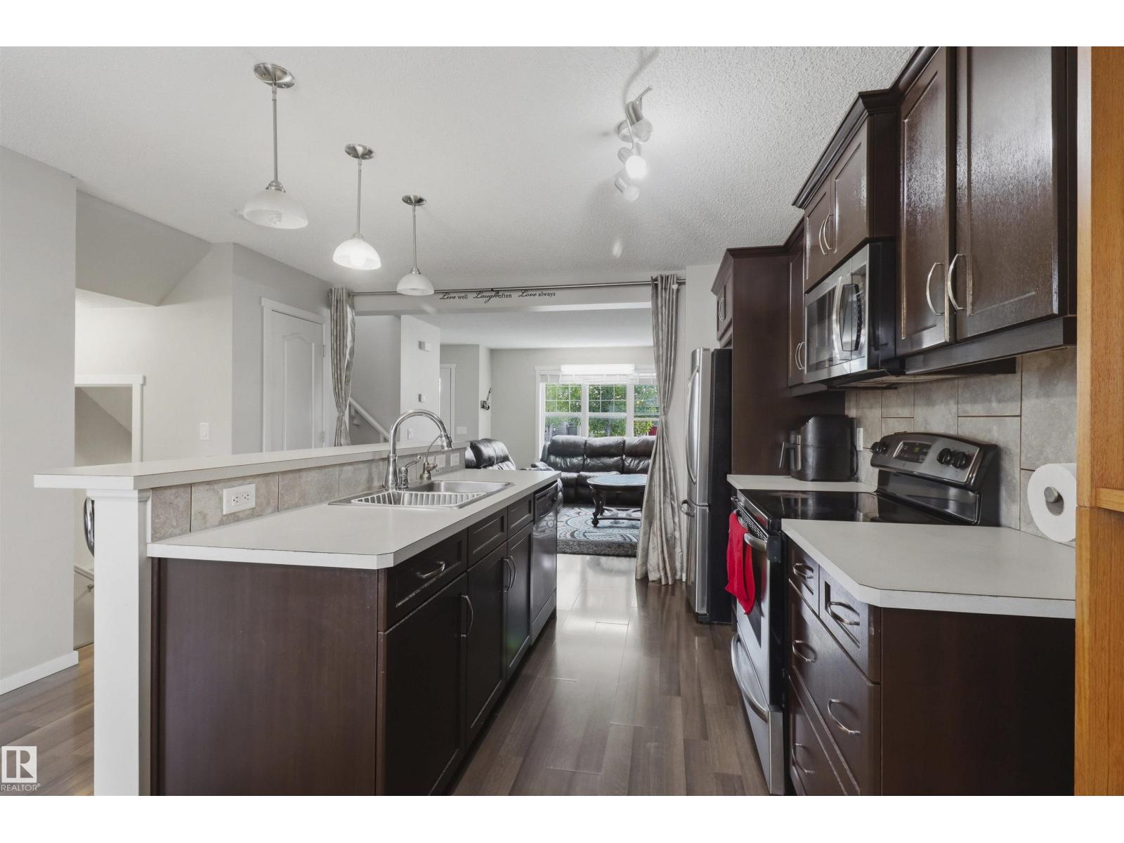 1528 35 AV NW NW - 9