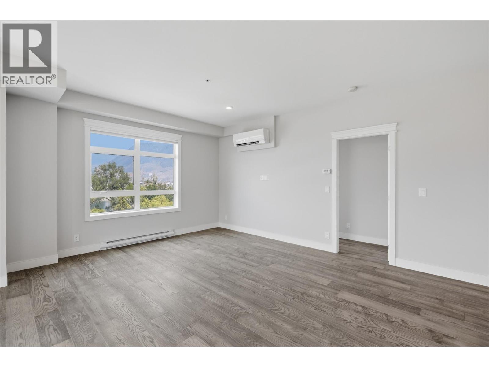 #401 568 LORNE Street - 13