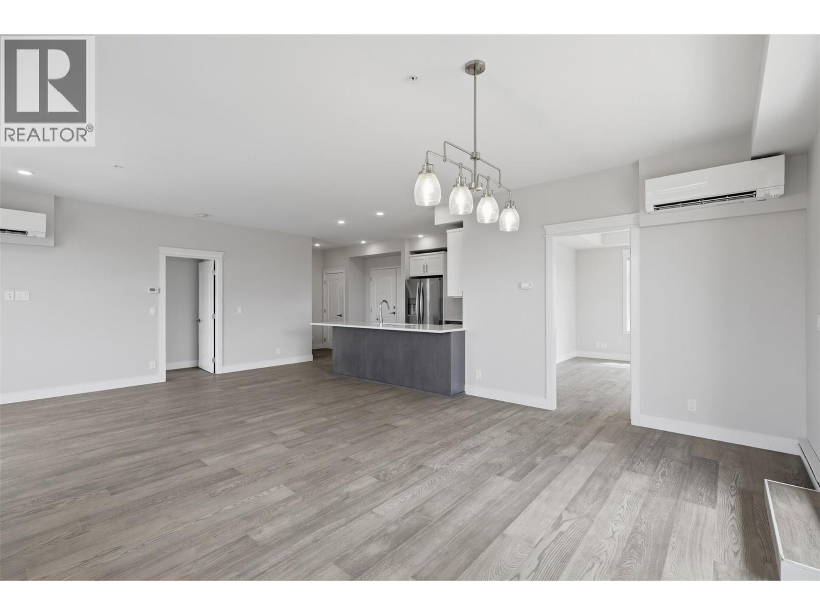 #401 568 LORNE Street - 11