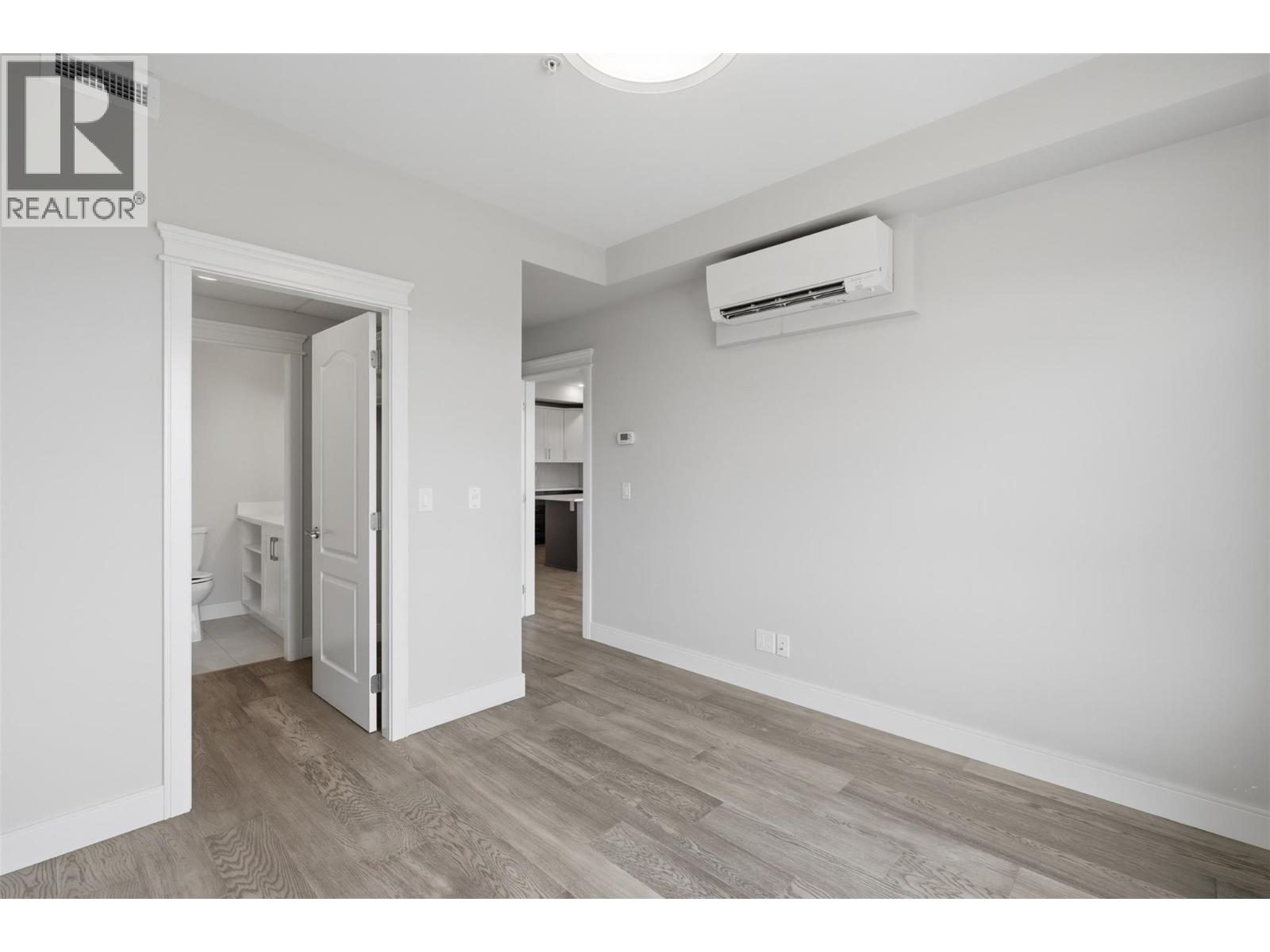 #401 568 LORNE Street - 16