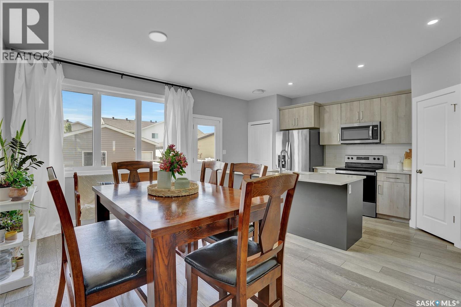 7945 Flax AVENUE - Image 8