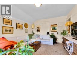 2726 Prior St, Victoria, BC V8T3Y1 Photo 13