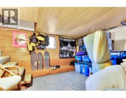2726 Prior St, Victoria, BC V8T3Y1 Photo 24
