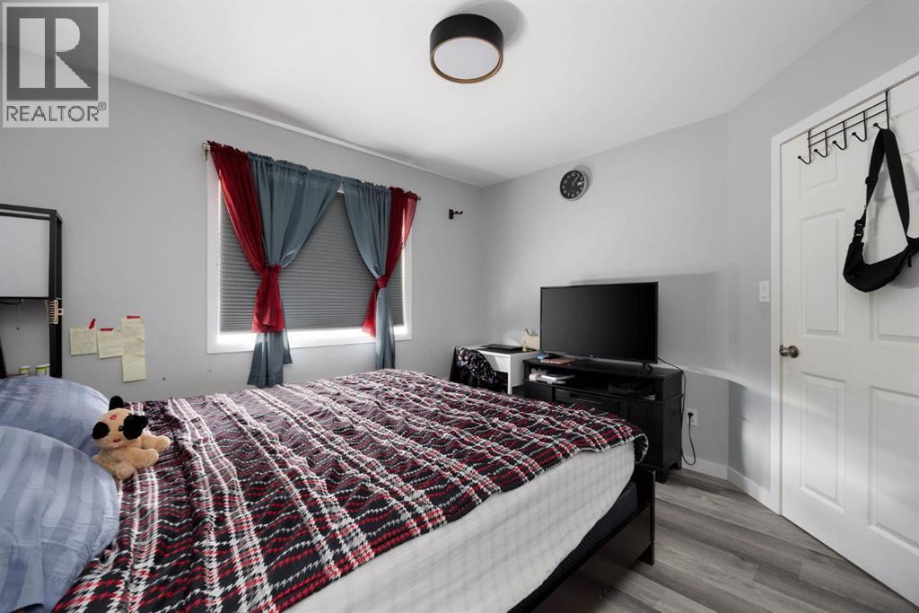5, 100 Paish Place - 11