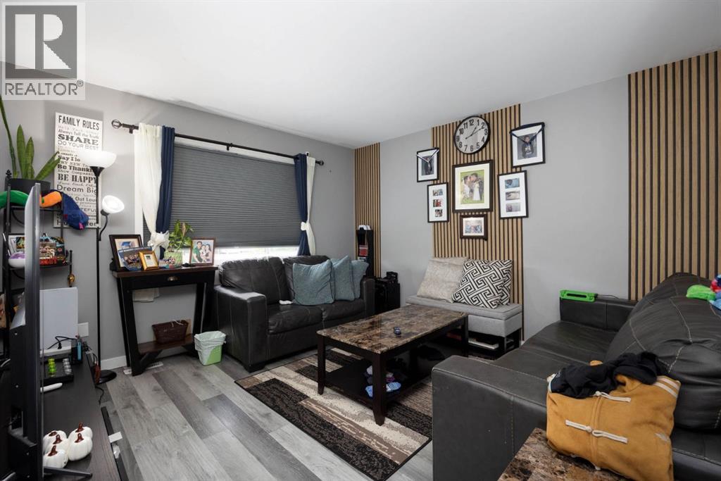 5, 100 Paish Place - 7