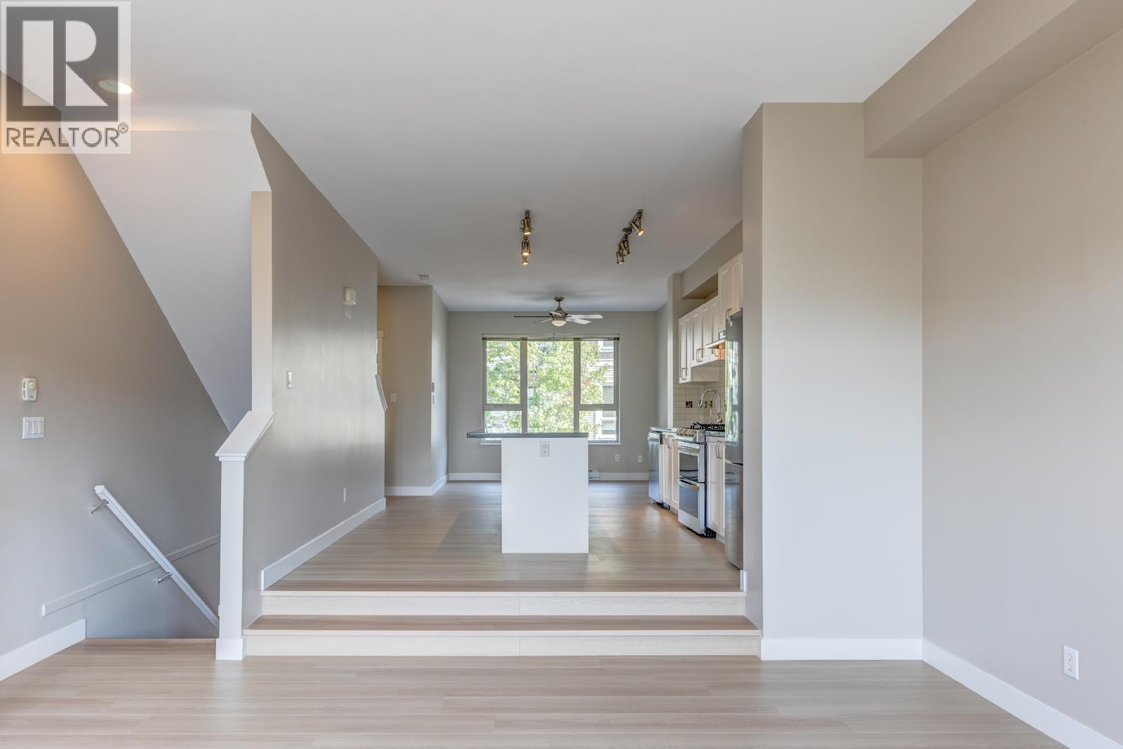 3 Bed, 3 Bath Apartment for Sale in Coquitlam – 187 3105 DAYANEE SPRINGS BOULEVARD, Coquitlam – MLS# R3148139 - Image 4