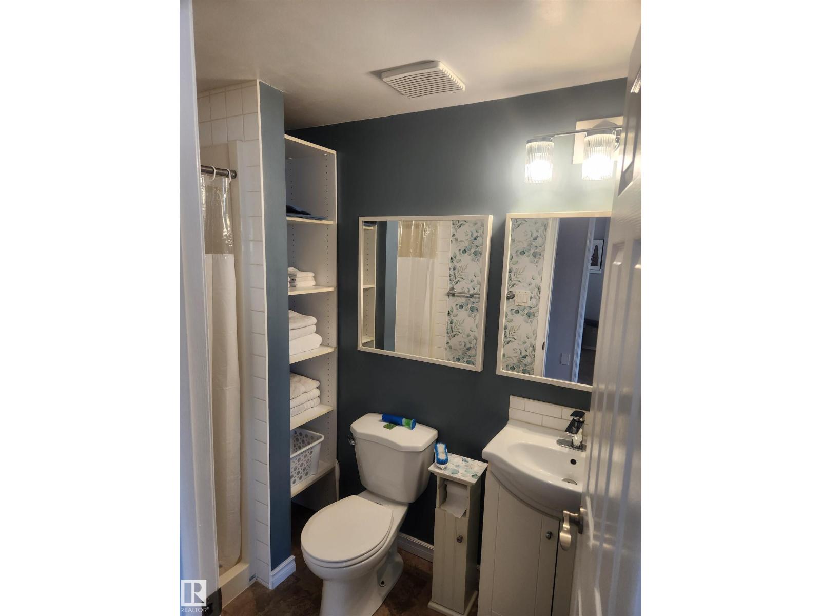 8029 17A AV NW - 31