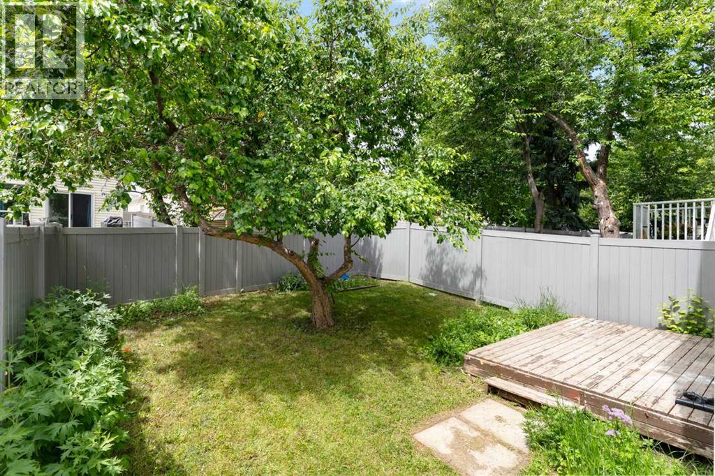 82 Coventry Lane NE - 36