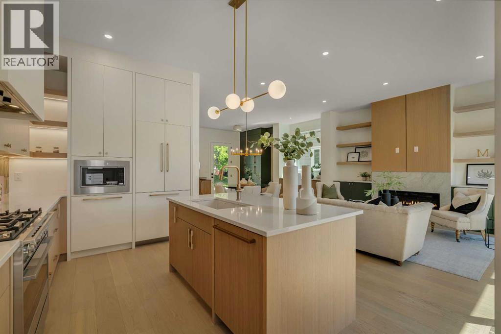 3917 23 Avenue SW - 14