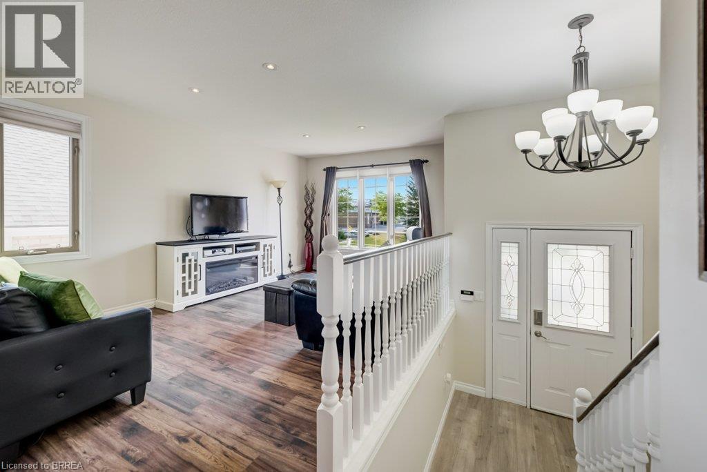 50 DOWDEN Avenue - 5