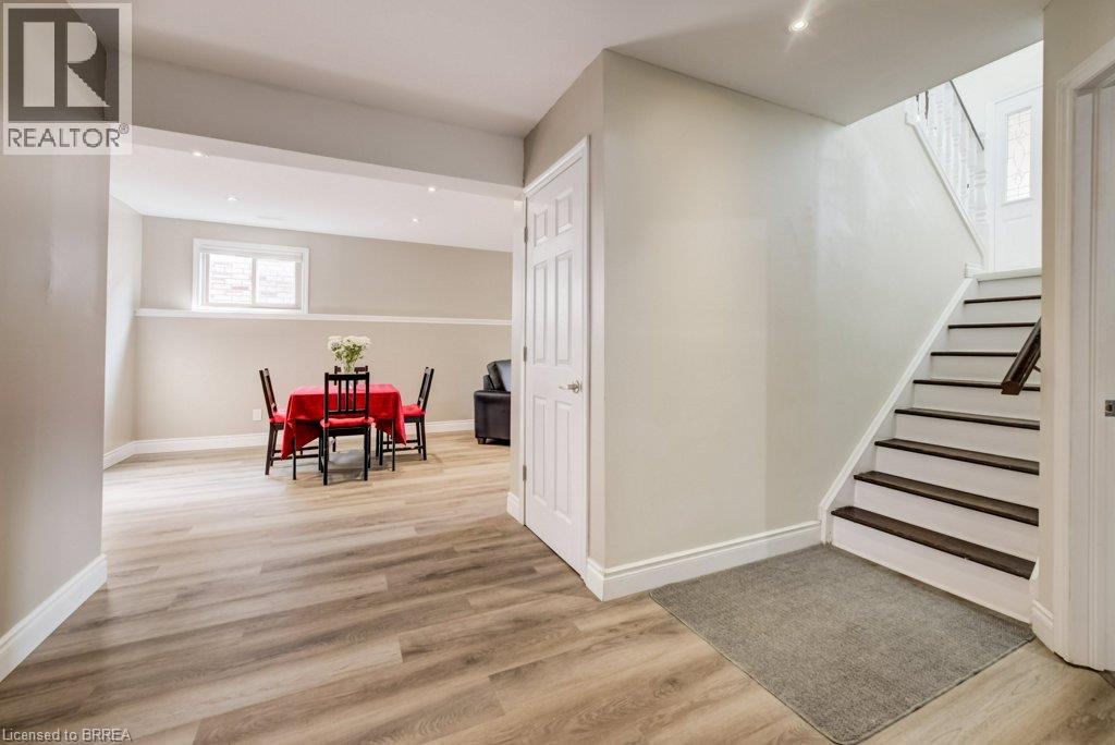 50 DOWDEN Avenue - 21