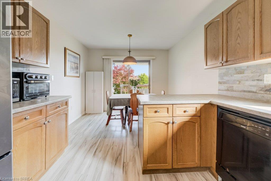 50 DOWDEN Avenue - 11