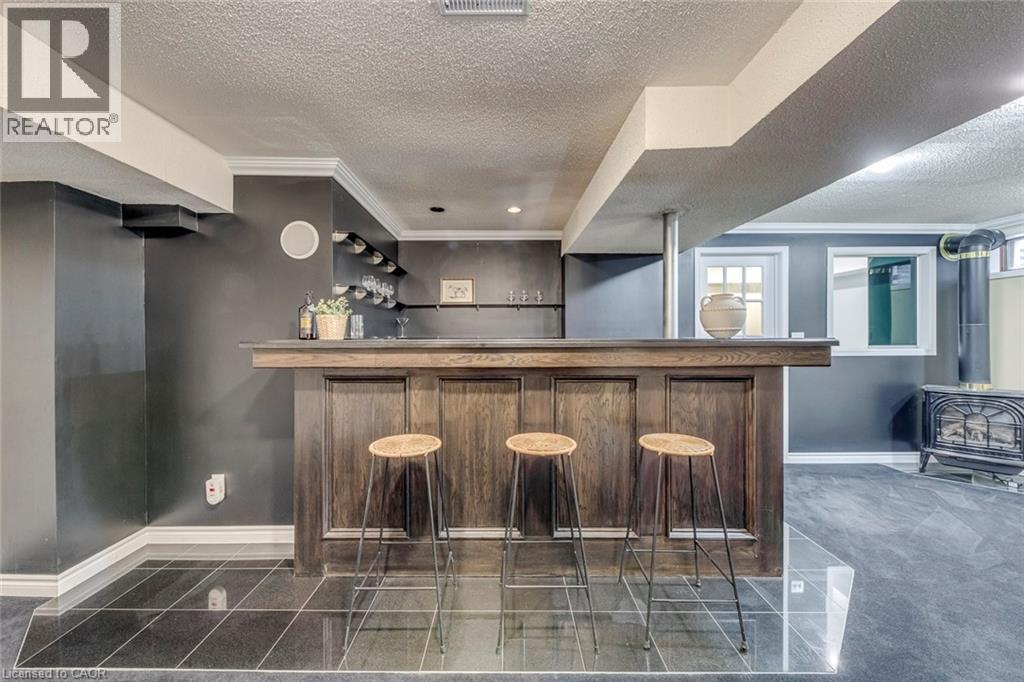 1633 GREENBRIAR Drive - Image 35