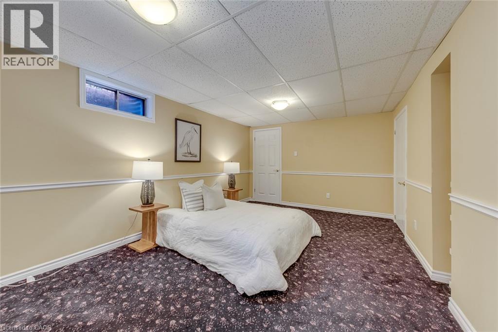1633 GREENBRIAR Drive - Image 42