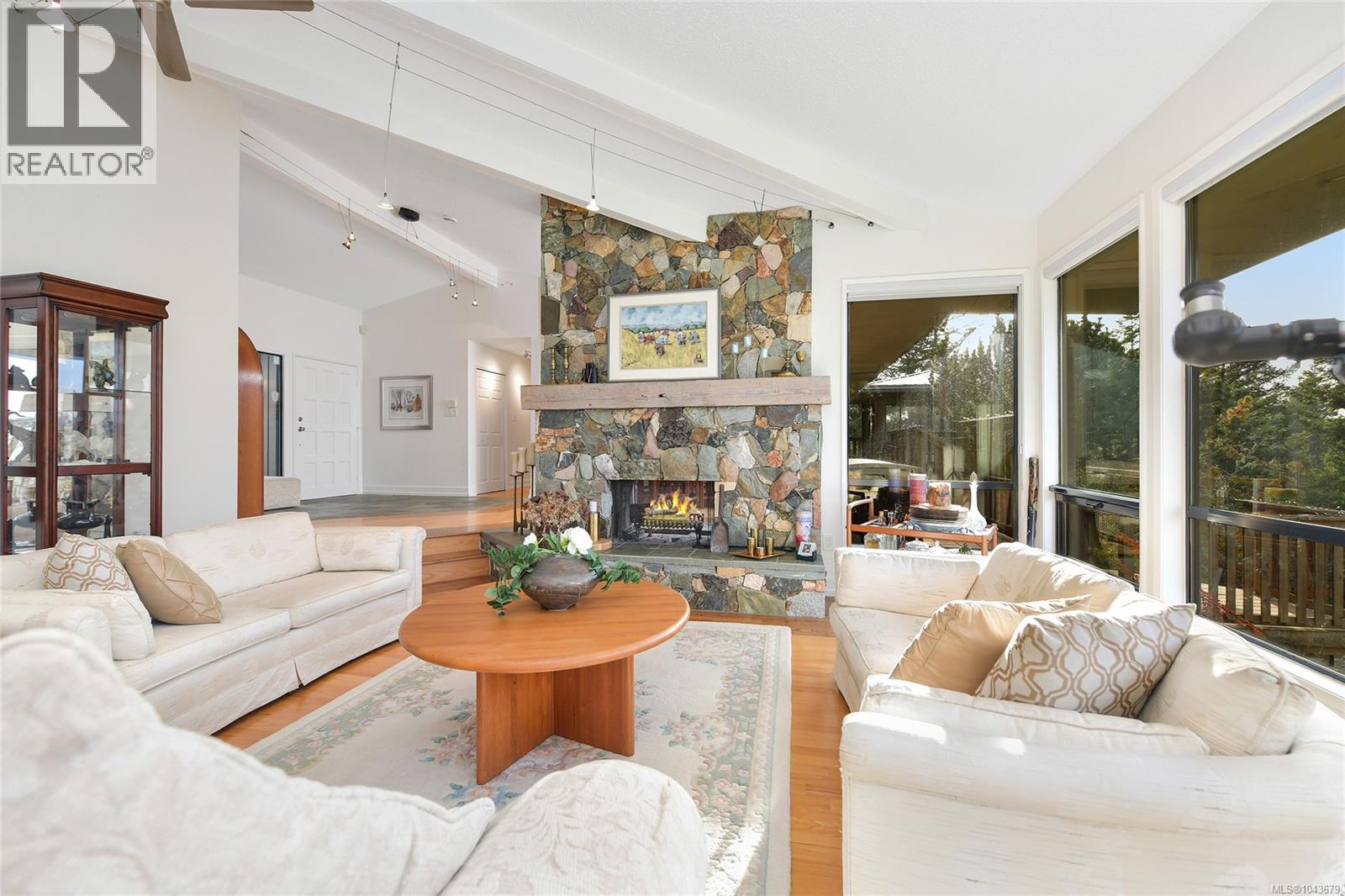 754 Walfred Rd - 16