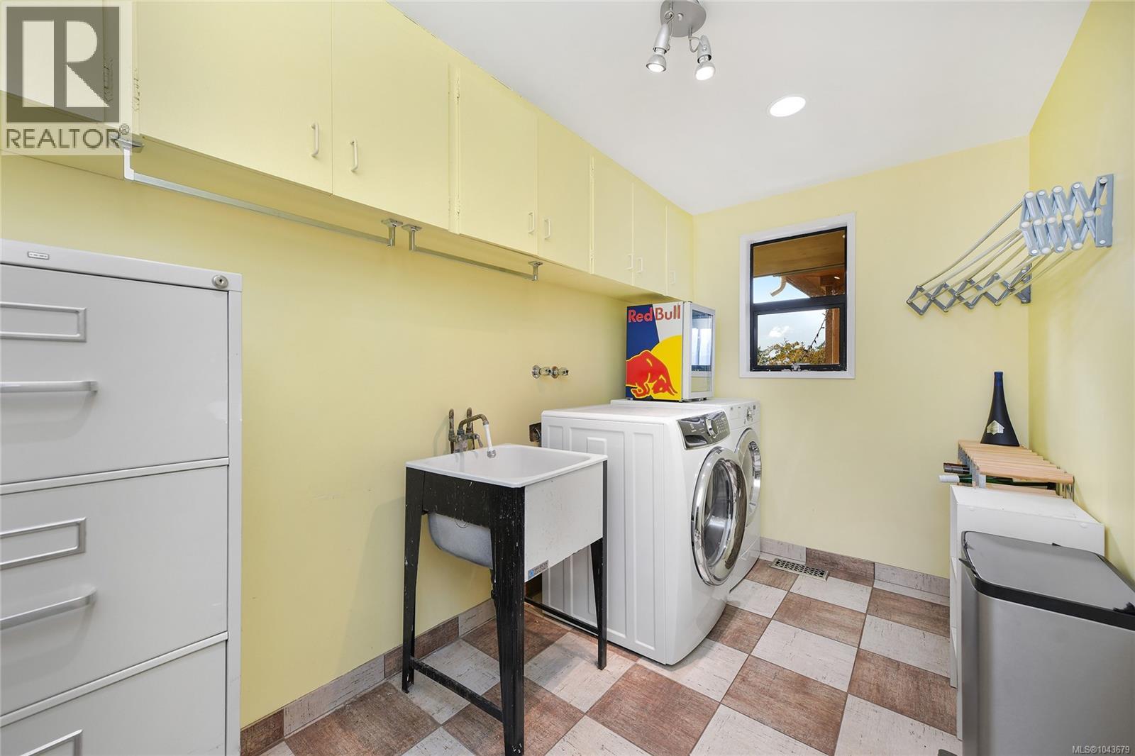 754 Walfred Rd - 37