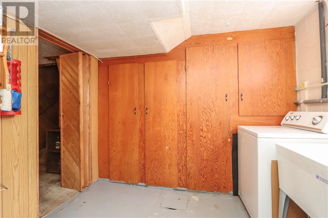 2053 Elderwood Drive - Image 38