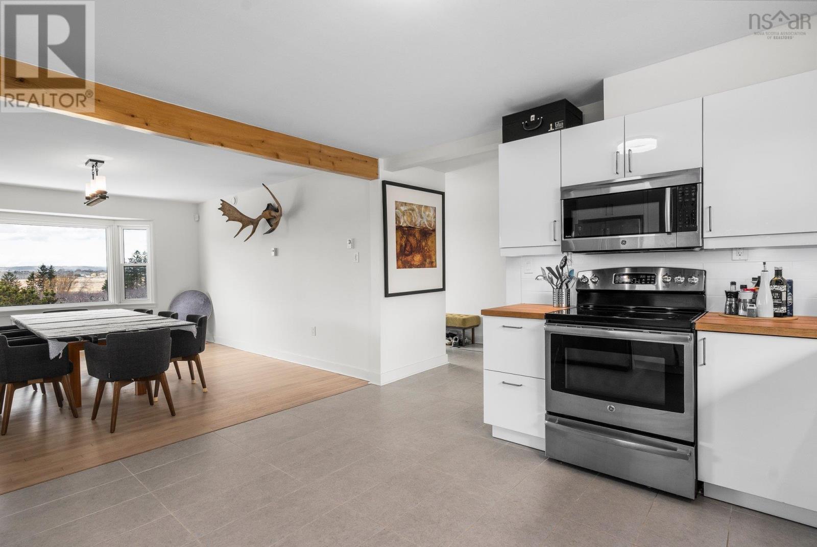 10165 Highway 1 - 16