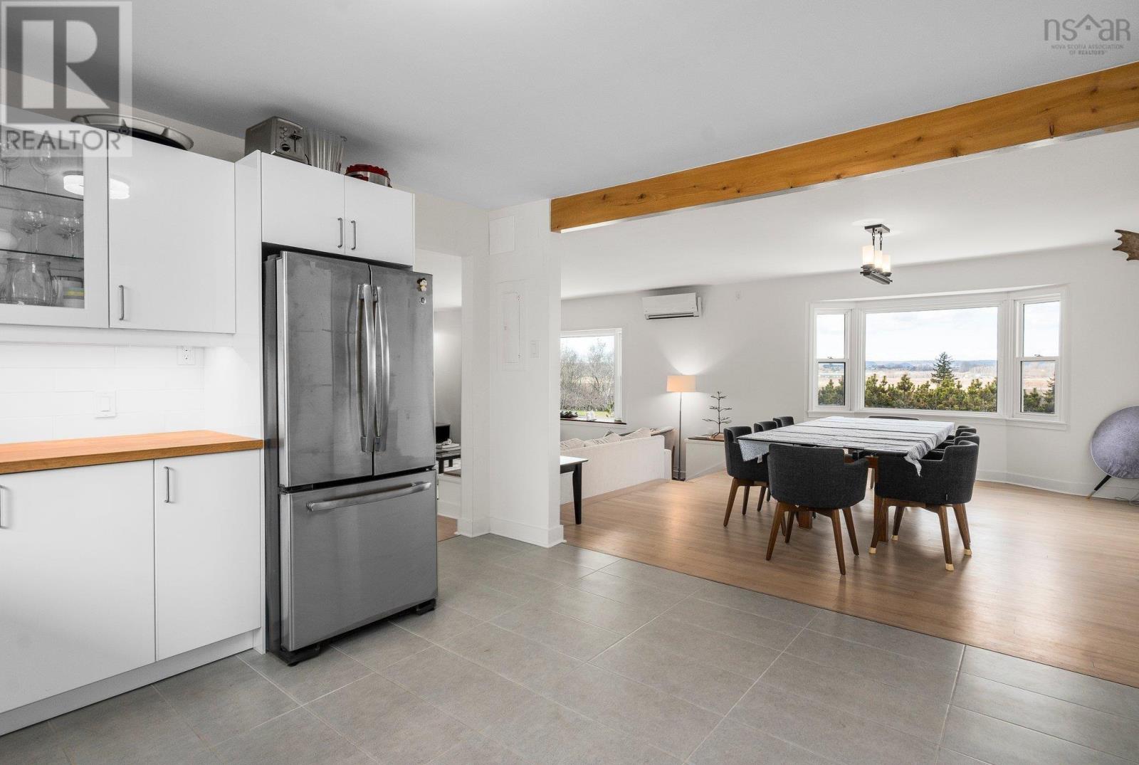 10165 Highway 1 - 17
