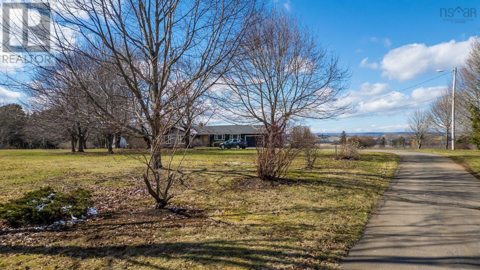 10165 Highway 1 - 35