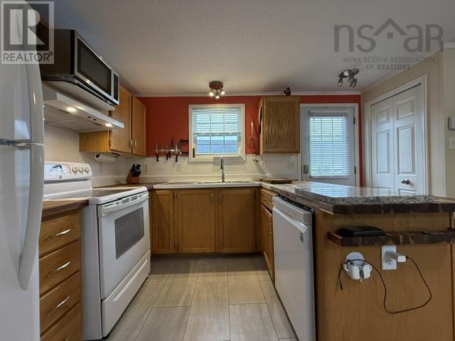 41 Heather Street - 9