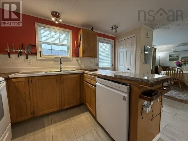 41 Heather Street - 11