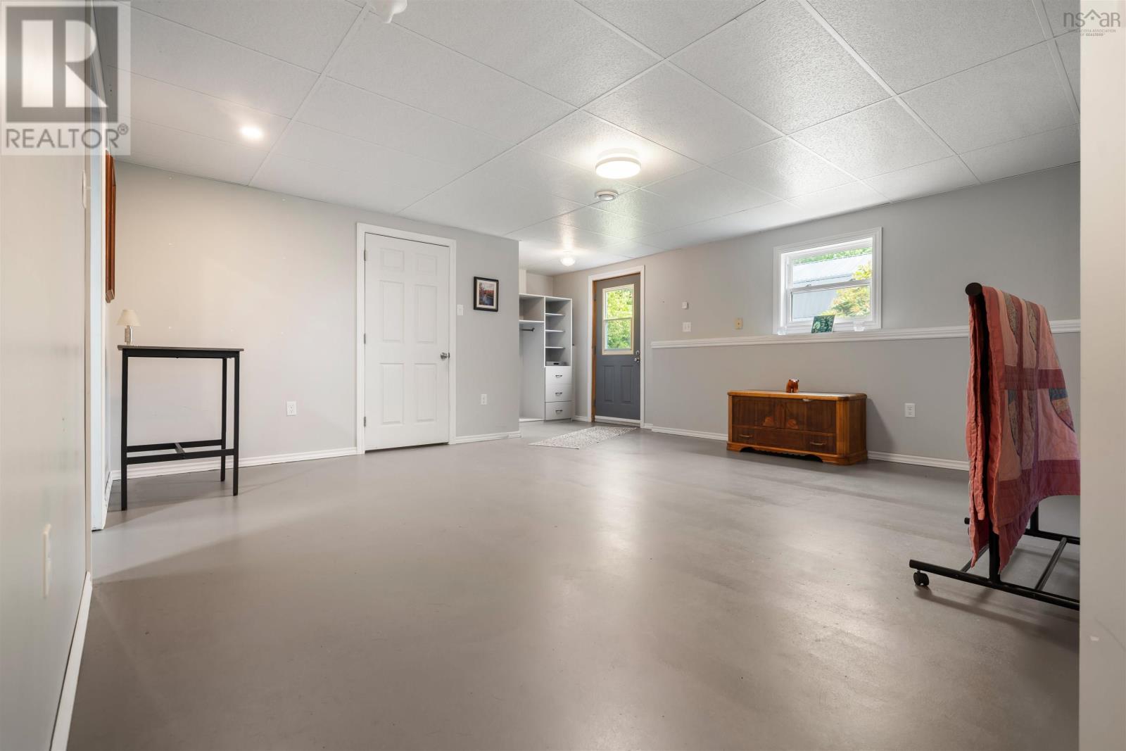 1781 Montreal Road - 44