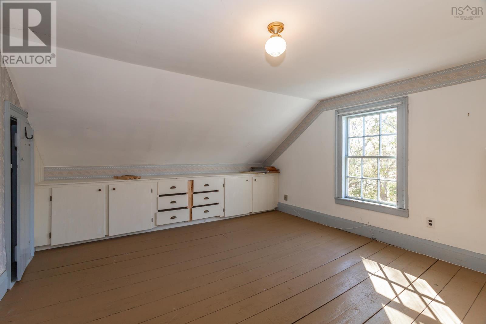 1611 Granville Road - 28