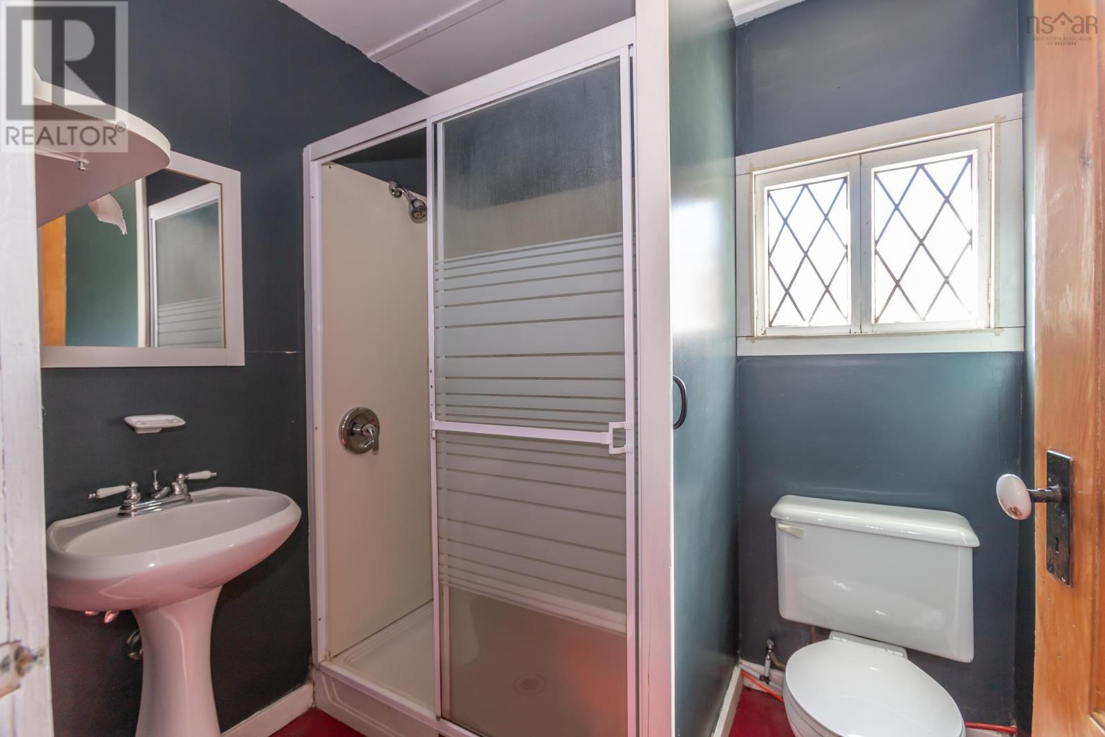 1611 Granville Road - 10