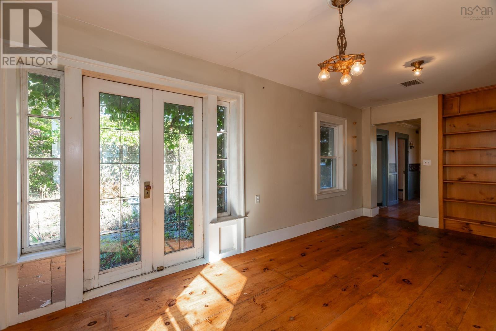 1611 Granville Road - 18