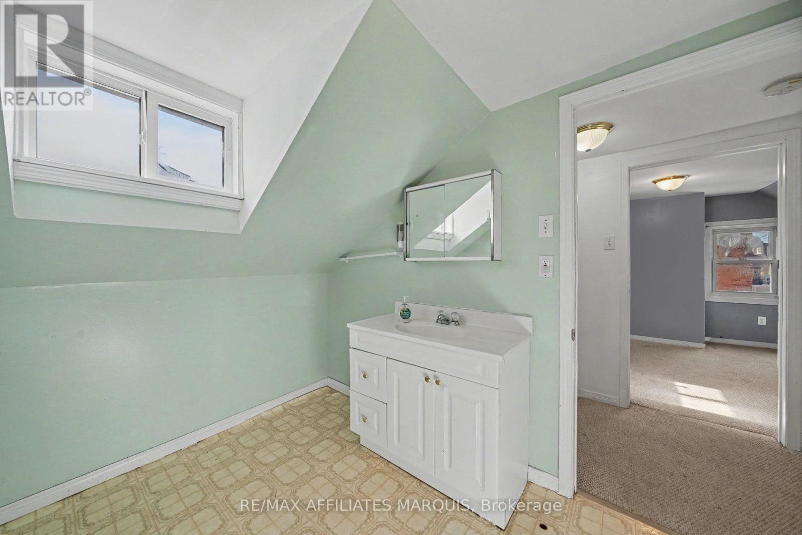 26 MARKET STREET N - Image 27
