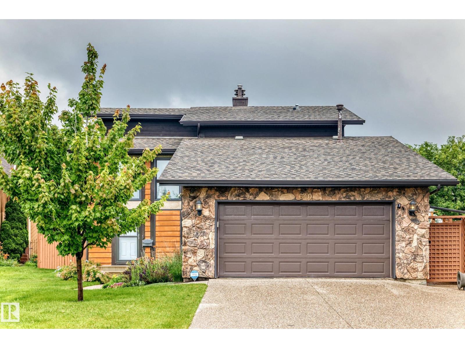 640 WARWICK RD NW - 1
