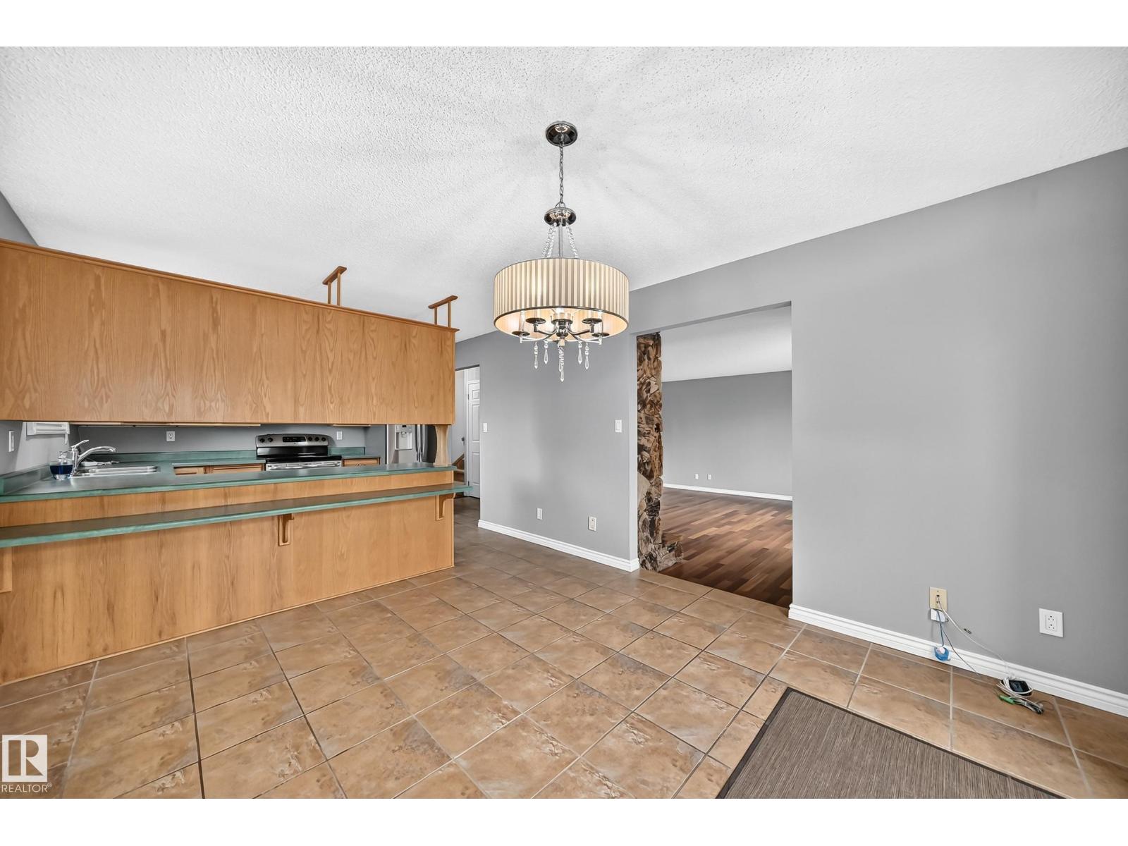 640 WARWICK RD NW - 12