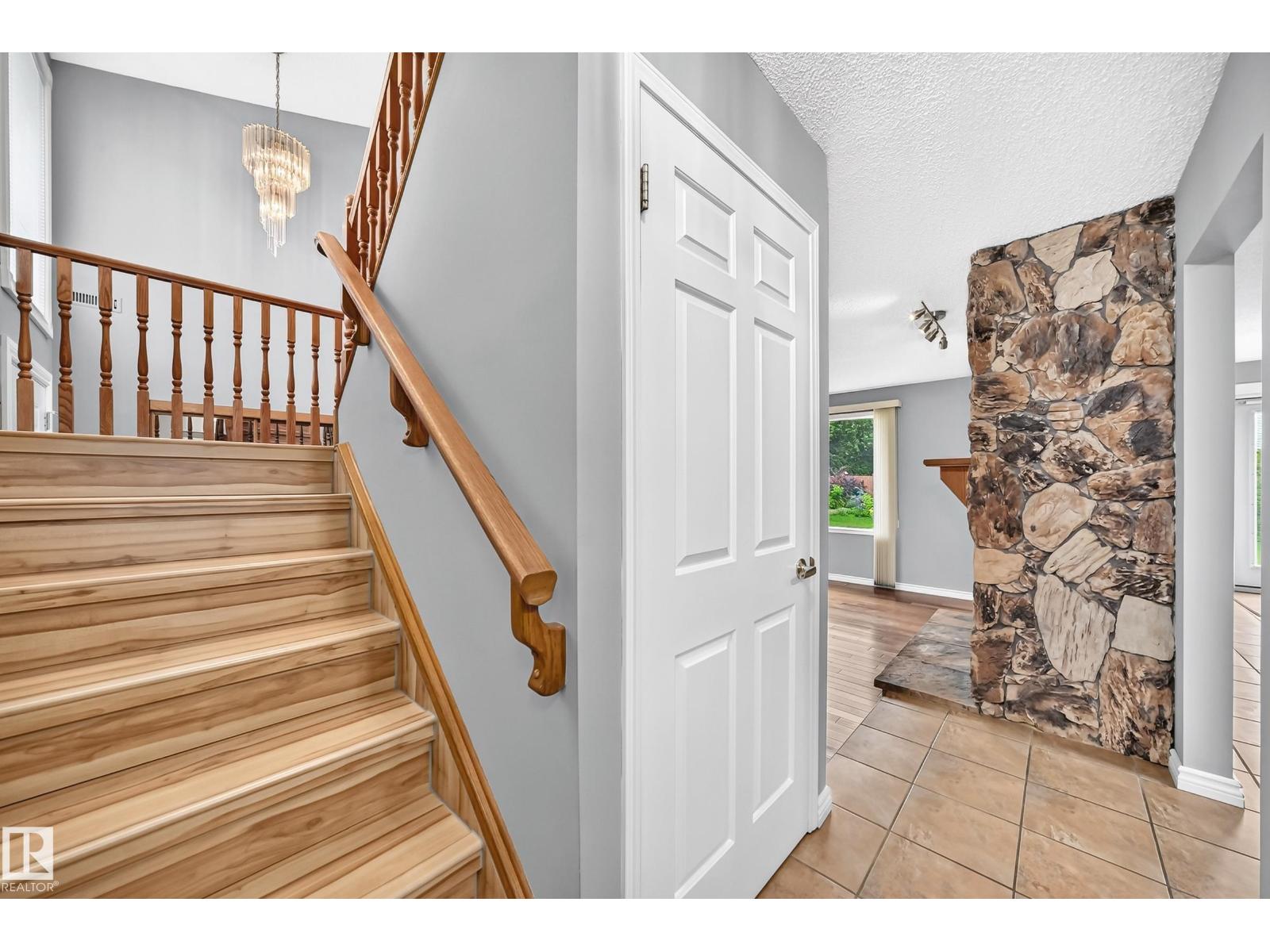 640 WARWICK RD NW - 22